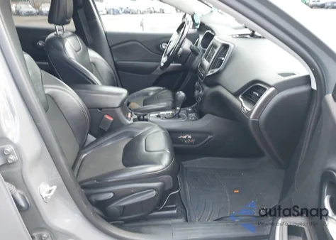 2021 Jeep Cherokee Latitude Plus 4X4 from USA, damaged, VIN 1C4PJMLB1MD197730